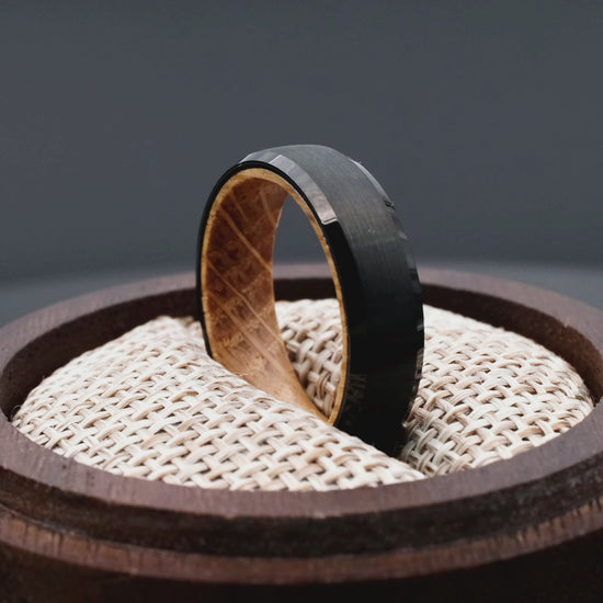 Handcrafted ring made of Oak Wood and tungsten. Version with band width 6 mm.